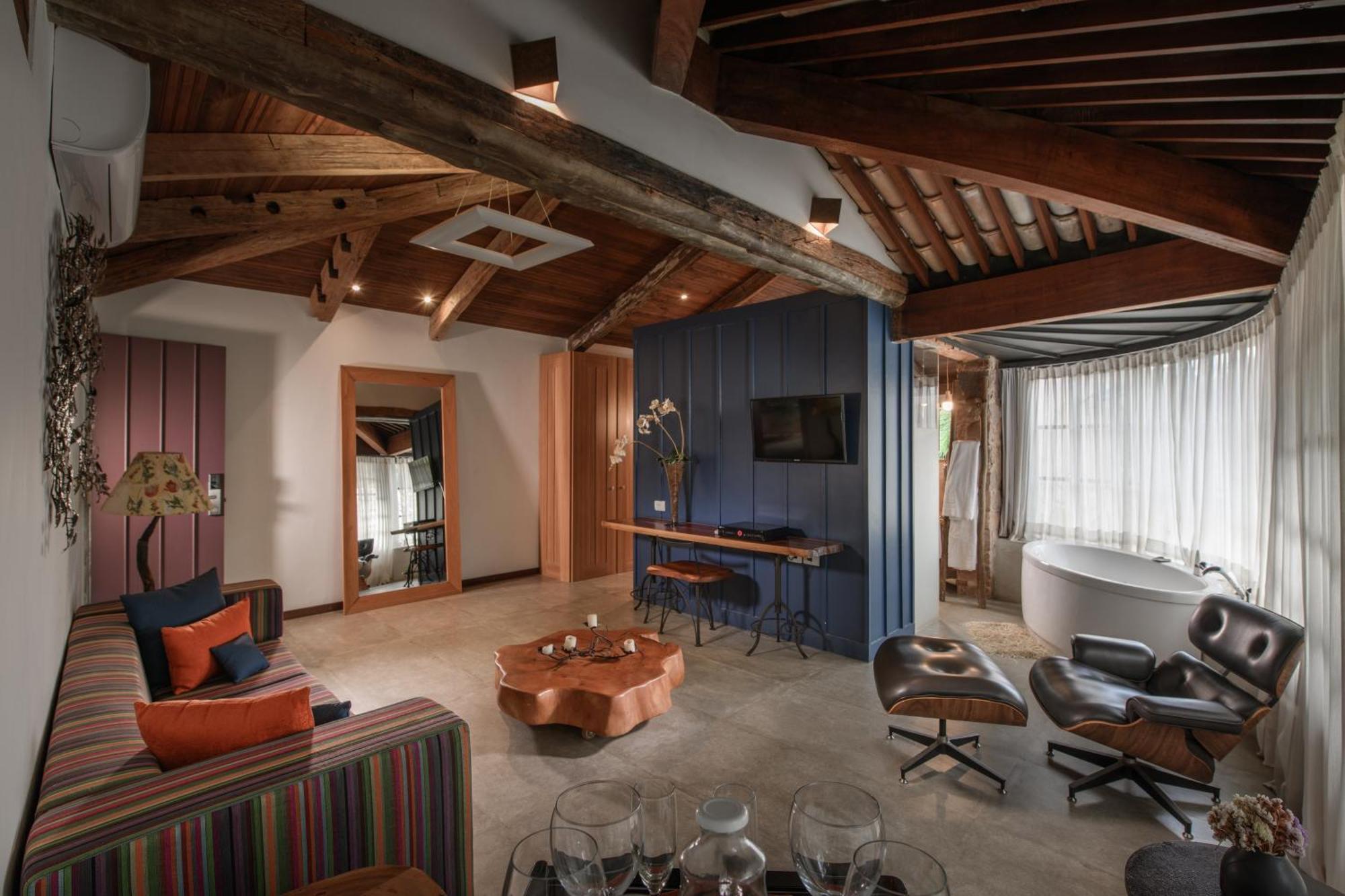Hotel Canto Das Aguas - Roteiro De Charme 伦索伊斯 外观 照片