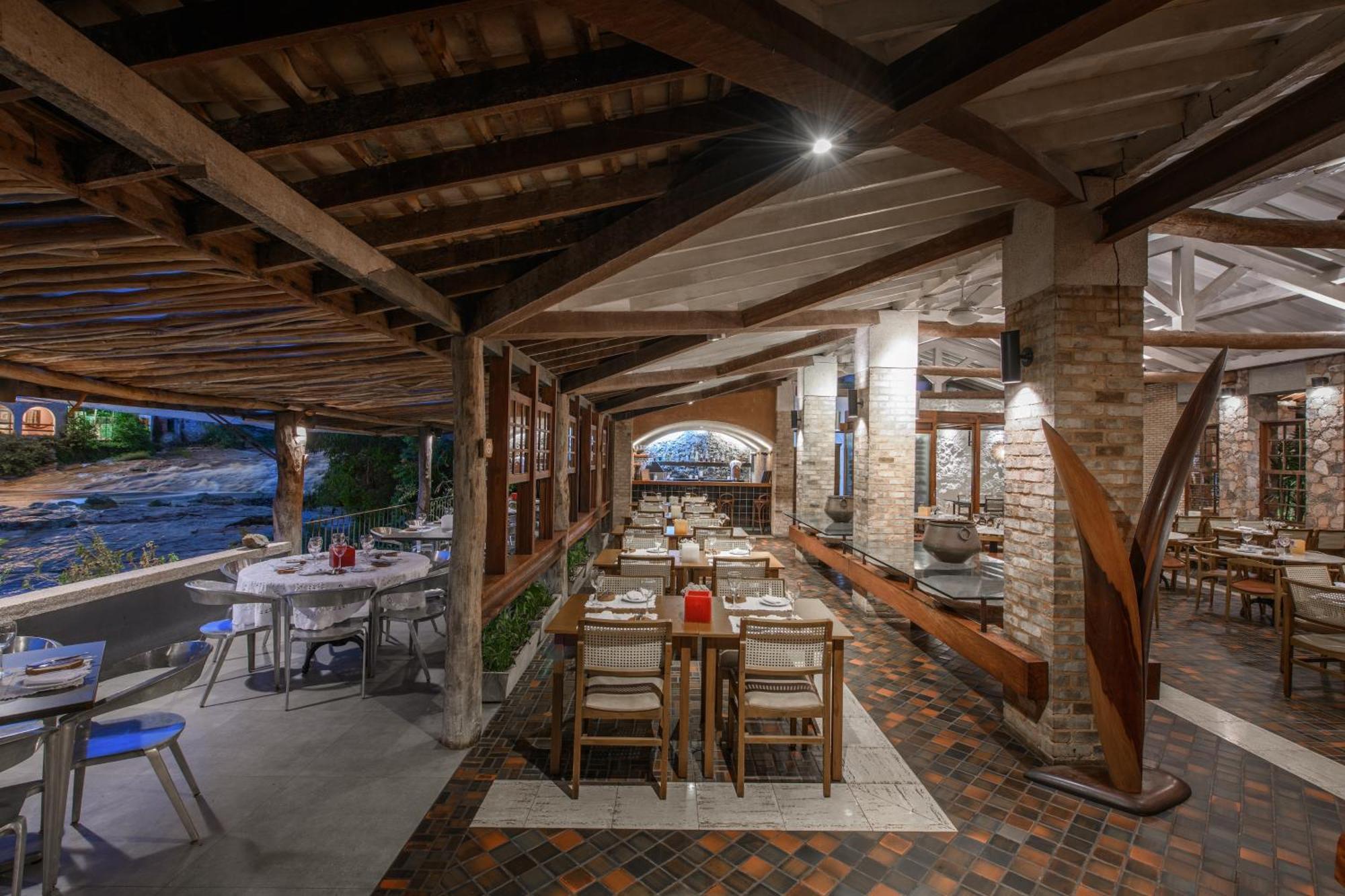 Hotel Canto Das Aguas - Roteiro De Charme 伦索伊斯 外观 照片